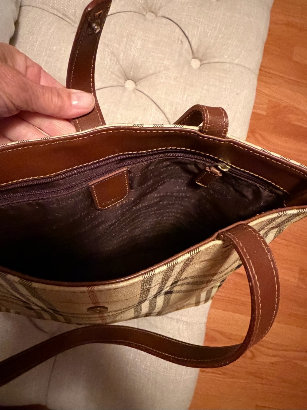 Burberry Canvas Tote Bag in Beige and Brown - Picture 4 of 10